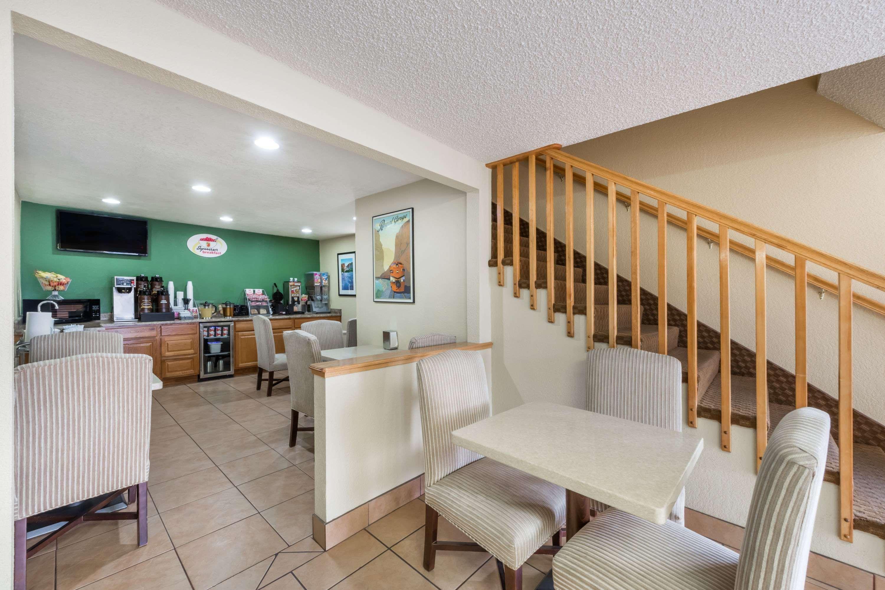 Super 8 By Wyndham Canon City Exterior foto